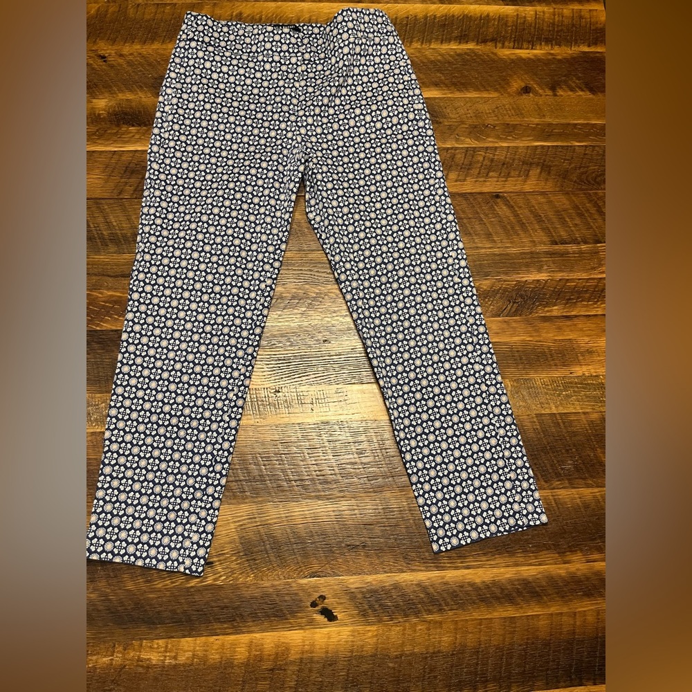 Zac & Rachel Navy and Cream Patterned Cropped Pants - Picture 7 of 7